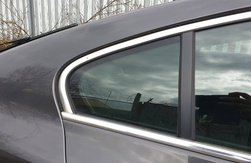 Vauxhall Insignia Exclusiv CDTI Quarter Window Glass Drivers Rear Door